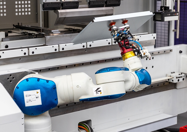 Robotic Press Brake Cell